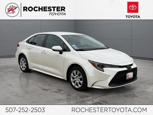 Certified 2021 Toyota Corolla LE FWD image 1