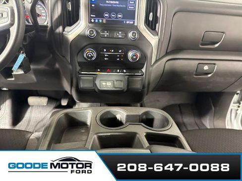 Used 2020 Chevrolet Silverado 1500 LT AWD/4WD image 18