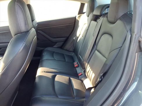 Used 2020 Tesla Model 3 image 24