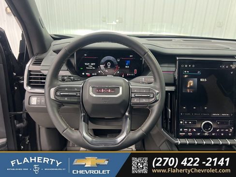 Used 2024 GMC Acadia AT4 w/ Luxury Package image 29