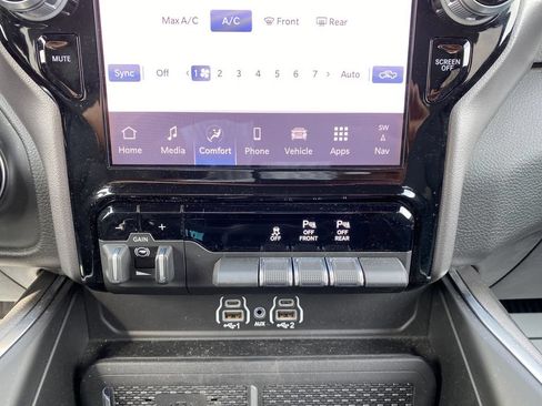 Used 2026 RAM 1500 Big Horn AWD/4WD image 19