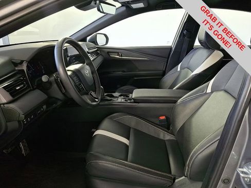 Used 2025 Toyota Camry SE w/ Multimedia Upgrade Package image 15