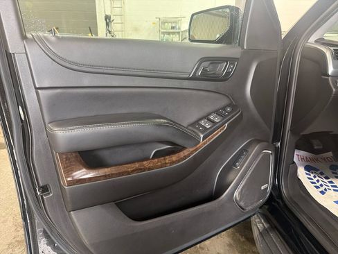 Certified 2020 Chevrolet Tahoe LT w/ Luxury Package AWD/4WD image 10