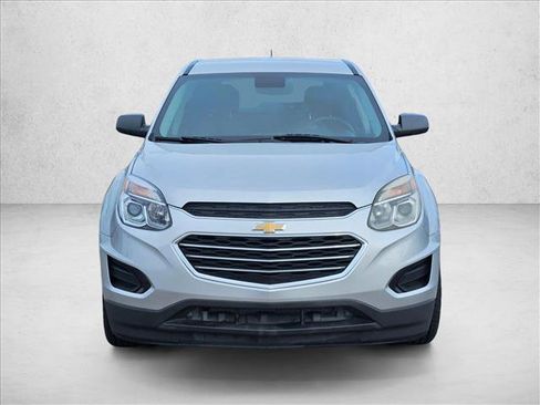 Used 2017 Chevrolet Equinox LS image 2
