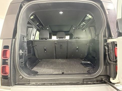 Certified 2024 Land Rover Defender 110 S image 28