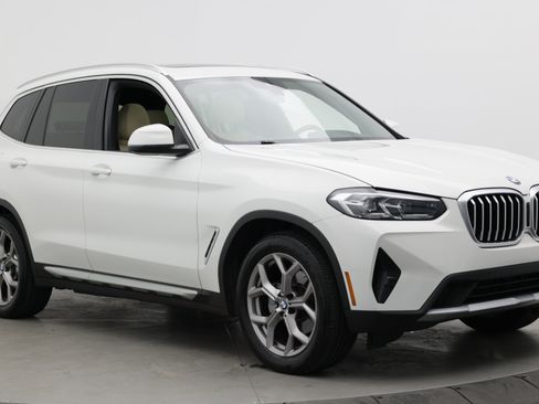 Used 2023 BMW X3 xDrive30i w/ Convenience Package AWD/4WD image 3