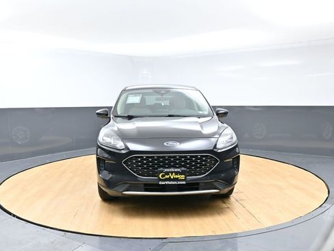 Used 2020 Ford Escape SE image 4