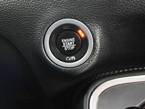 Used 2021 Dodge Challenger GT image 27