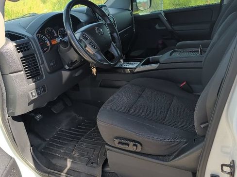 Used 2014 Nissan Titan SV w/ SV Value Truck Package AWD/4WD image 13