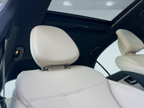 New 2026 Mercedes-Benz C 300 Sedan image 21