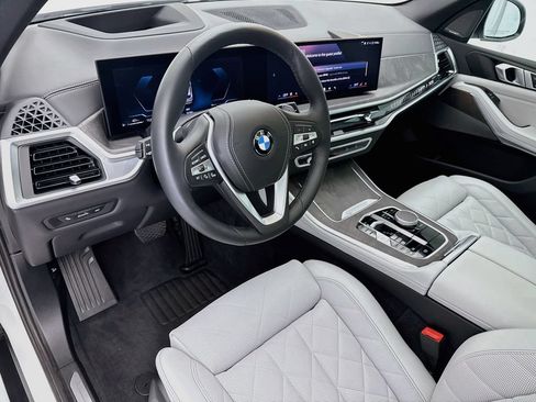 Certified 2025 BMW X5 xDrive40i AWD/4WD image 9