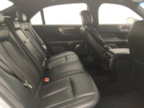 Used 2017 Lincoln Continental Select w/ Climate Package AWD/4WD image 19