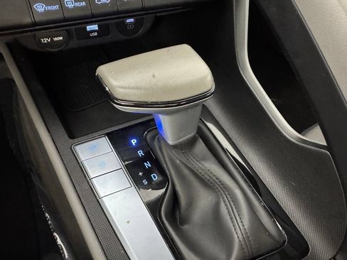 Used 2025 Hyundai Elantra Sport FWD image 22