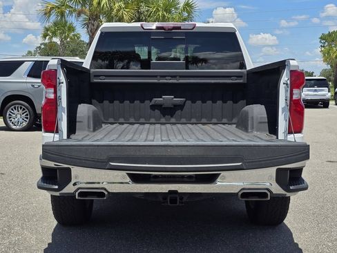 Used 2022 Chevrolet Silverado 1500 LTZ w/ LTZ Premium Package AWD/4WD image 15