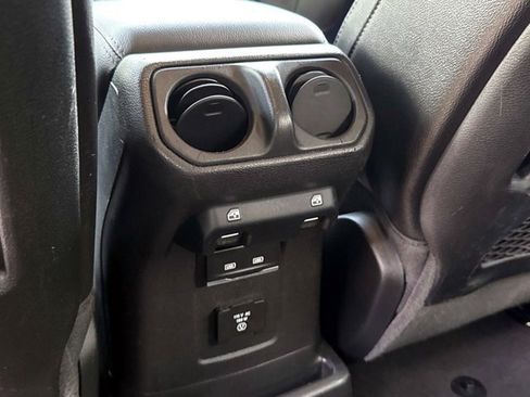 Used 2021 Jeep Wrangler Unlimited Rubicon w/ Trailer Tow Package AWD/4WD image 14