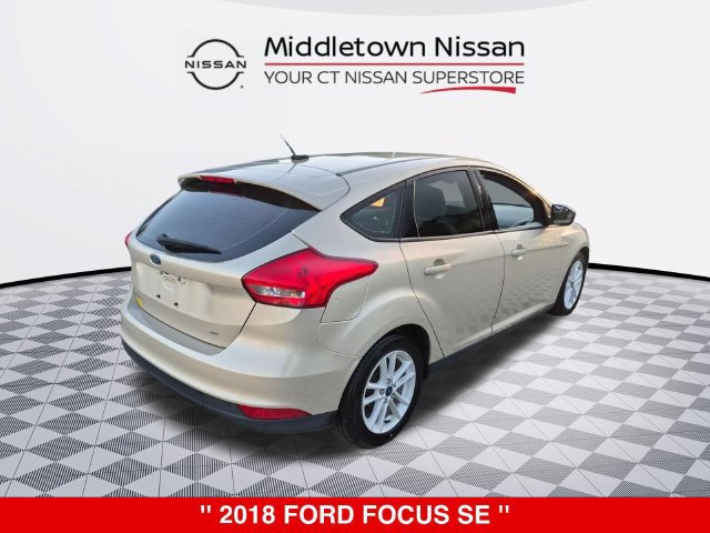 Used 2018 Ford Focus SE FWD image 3