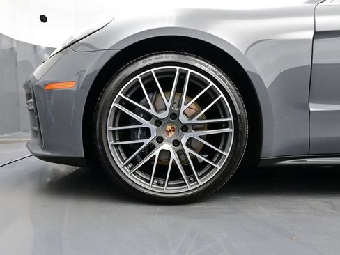 Certified 2025 Porsche Panamera 4 AWD/4WD image 6