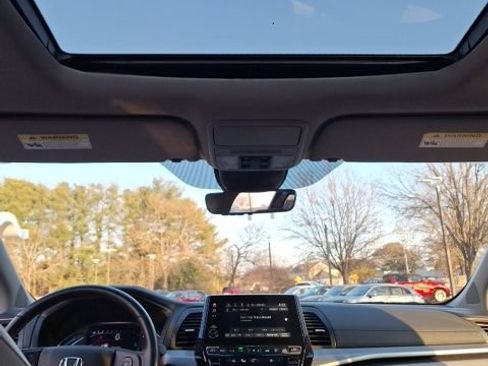 Used 2023 Honda Odyssey EX-L image 20