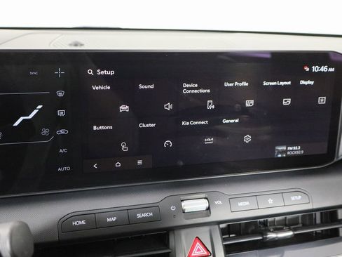 Used 2025 Kia K4 EX image 28