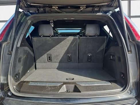 Used 2021 Cadillac Escalade Premium Luxury w/ Driver Assist Tech Package image 36