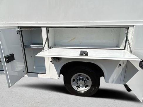 Used 2019 Chevrolet Express 3500 w/ Power Convenience Package RWD image 44