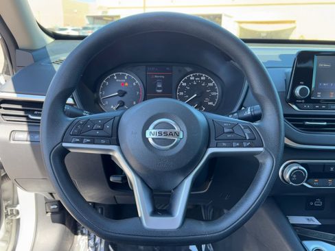 Used 2021 Nissan Altima 2.5 S w/ Driver Assist Package image 18