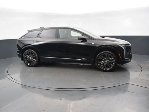 New 2026 Cadillac Optiq Sport 2 image 7