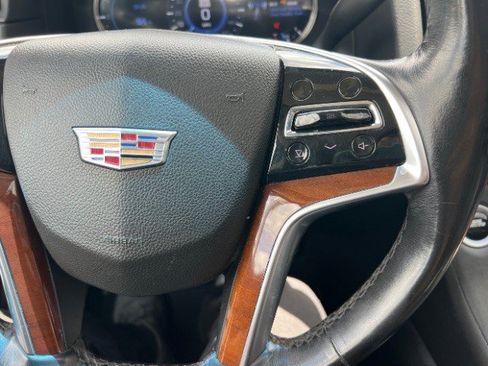 Used 2018 Cadillac Escalade Luxury AWD/4WD image 45