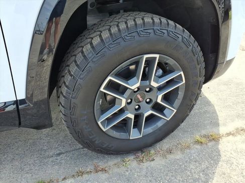 New 2026 GMC Terrain AT4 w/ Convenience Package III image 9