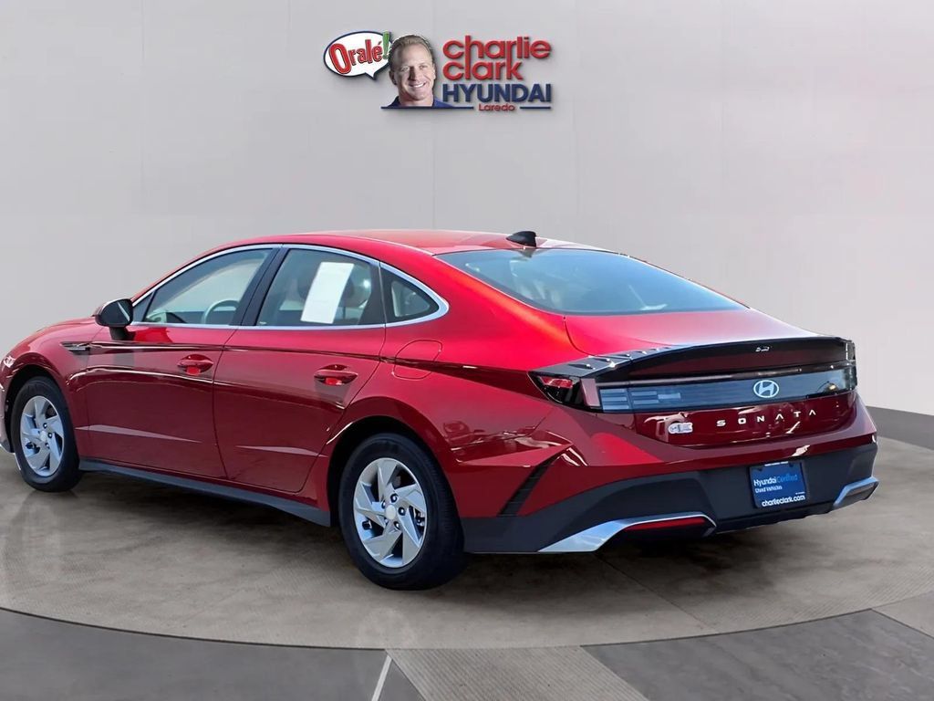 Used 2026 Hyundai Sonata SE FWD image 3