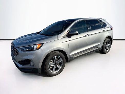 Certified 2024 Ford Edge SEL w/ Convenience Package image 3