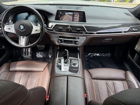 Used 2021 BMW 750i xDrive w/ M Sport Package AWD/4WD image 41