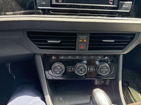 Used 2019 Volkswagen Jetta R-Line FWD image 22
