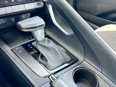 Certified 2025 Hyundai Elantra Sport image 16