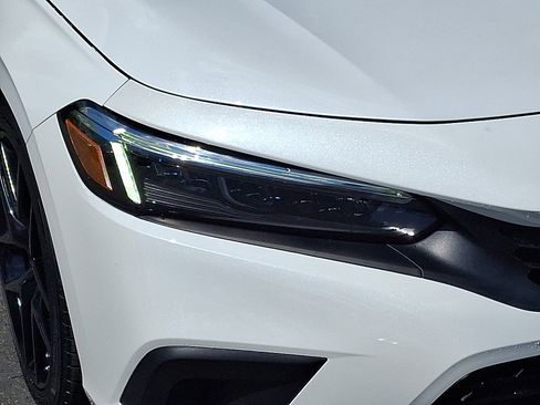 Used 2023 Honda Civic Sport image 9