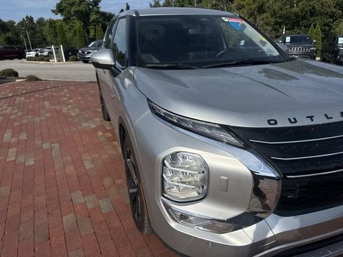 Used 2025 Mitsubishi Outlander SE AWD/4WD image 20