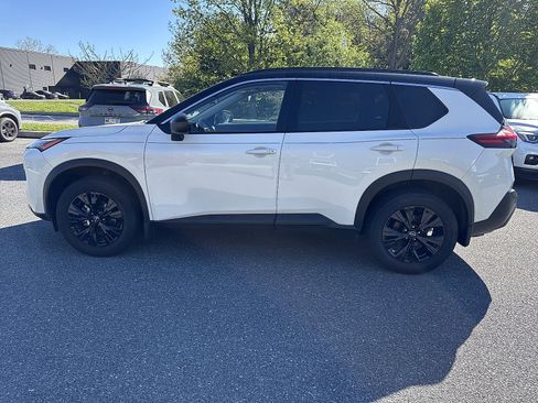 Certified 2023 Nissan Rogue SV w/ SV Premium B Package AWD/4WD image 6