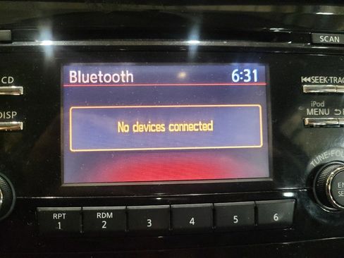 Used 2015 Nissan Rogue S AWD/4WD image 25