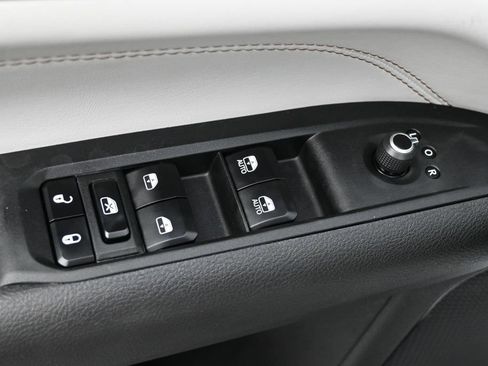 Used 2023 Jeep Compass Limited AWD/4WD image 4