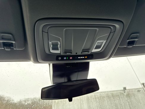 Used 2024 GMC Sierra 1500 Elevation image 17