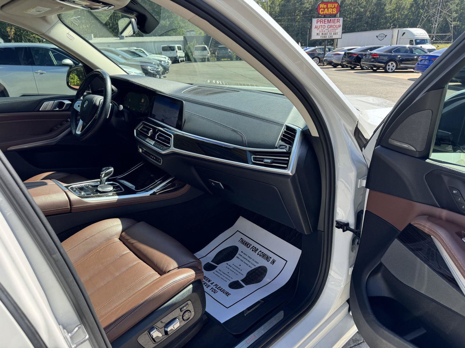 Used 2020 BMW X7 xDrive40i w/ Premium Package AWD/4WD image 19