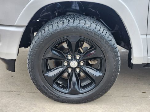 Used 2019 RAM 1500 Limited AWD/4WD image 11
