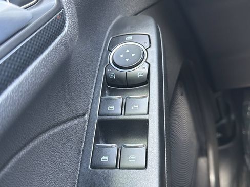 Used 2024 Ford Escape ST-Line FWD image 17
