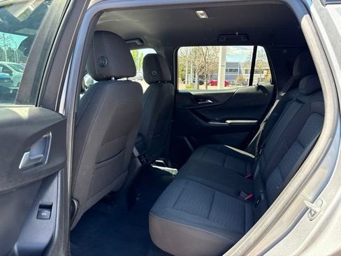 Used 2025 Chevrolet Equinox LT AWD/4WD image 12