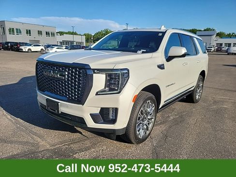 Used 2024 GMC Yukon Denali Ultimate AWD/4WD image 1