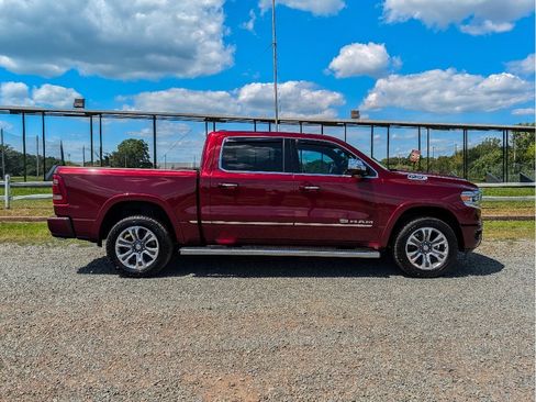 Used 2022 RAM 1500 Limited w/ Body Color Bumper Group AWD/4WD image 4