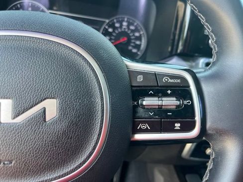 Used 2022 Kia Sorento SX FWD image 16