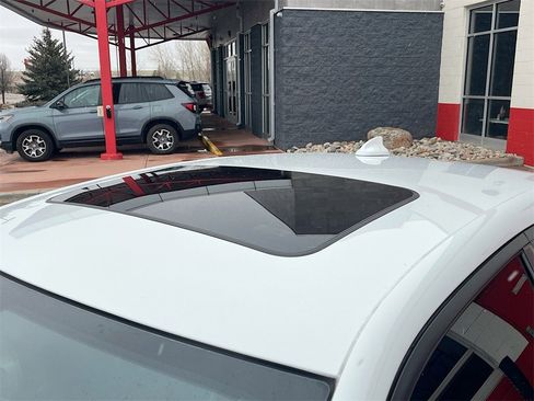 Used 2017 Dodge Charger R/T Scat Pack w/ Technology Group image 22