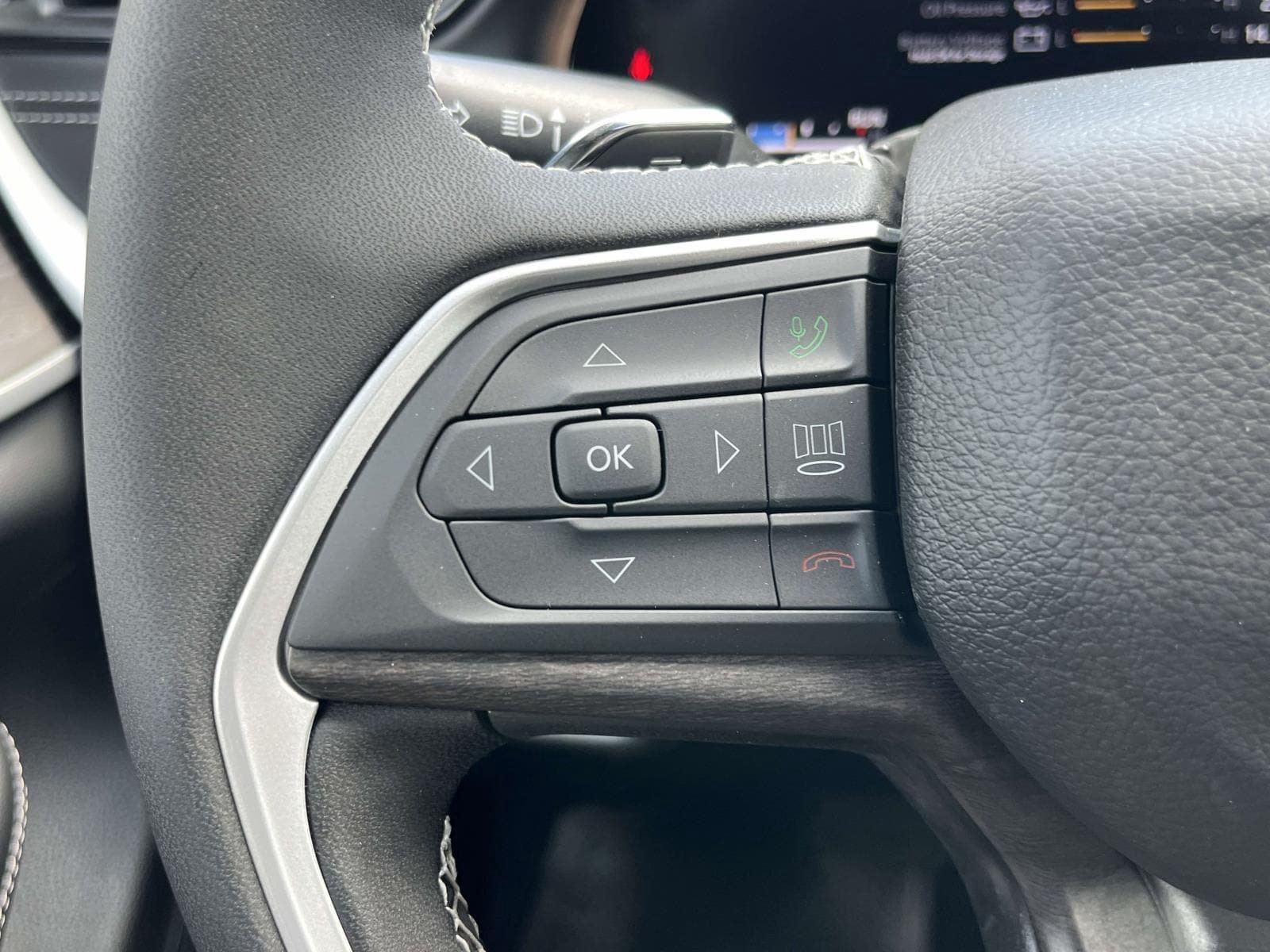 New 2026 Jeep Grand Cherokee Altitude AWD/4WD image 12