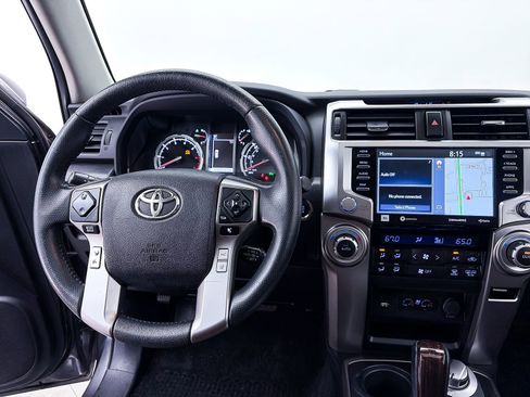 Used 2022 Toyota 4Runner Limited AWD/4WD image 4